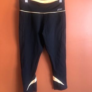 Lorna Jane 7/8 black leggings